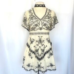 ZARA LTD EDITION HIGH NECK A-LINE EMBROIDERED BEADED BLACK/CREAM LACE DRESS SzM